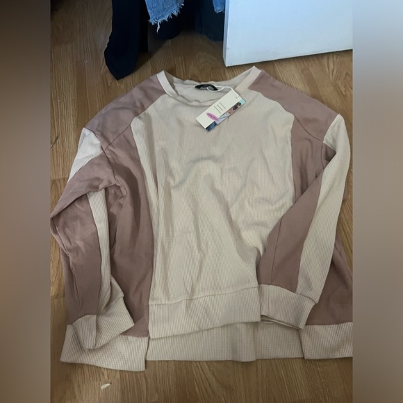 Sweater - Picture 4 of 5